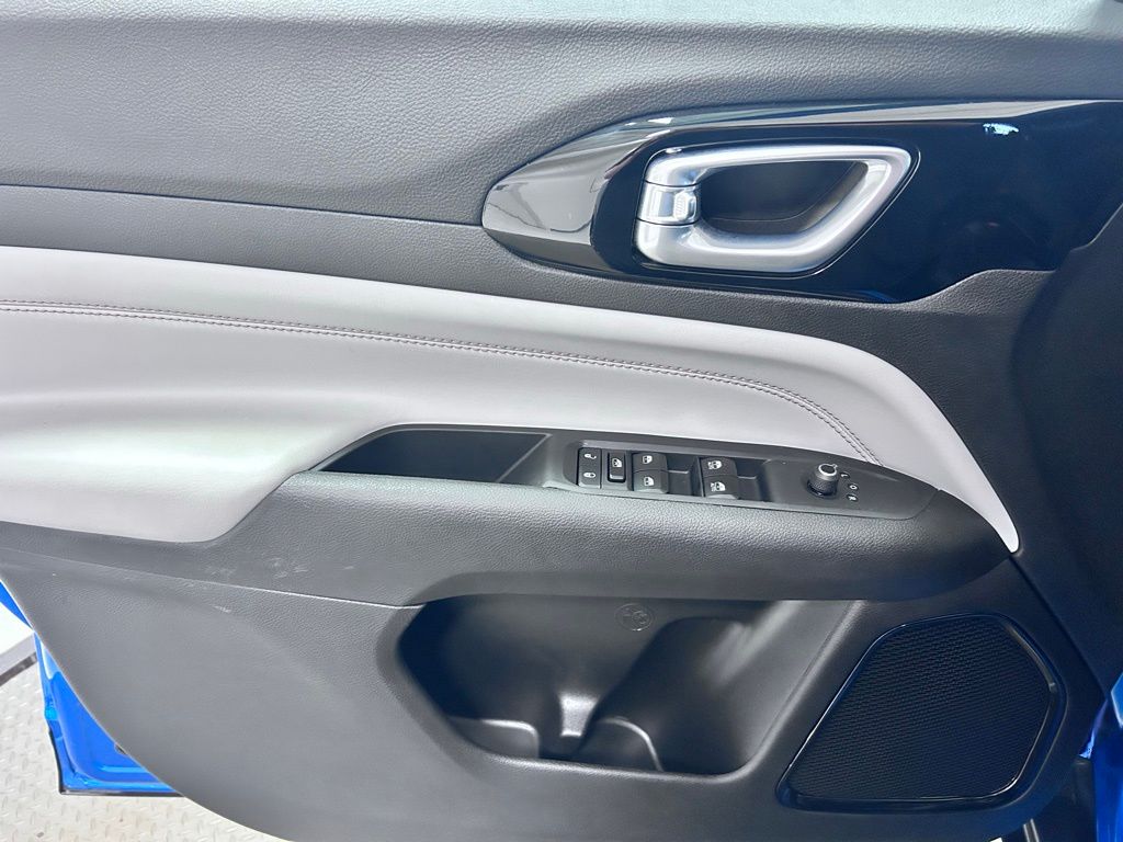 used 2025 Jeep Compass car, priced at $28,992