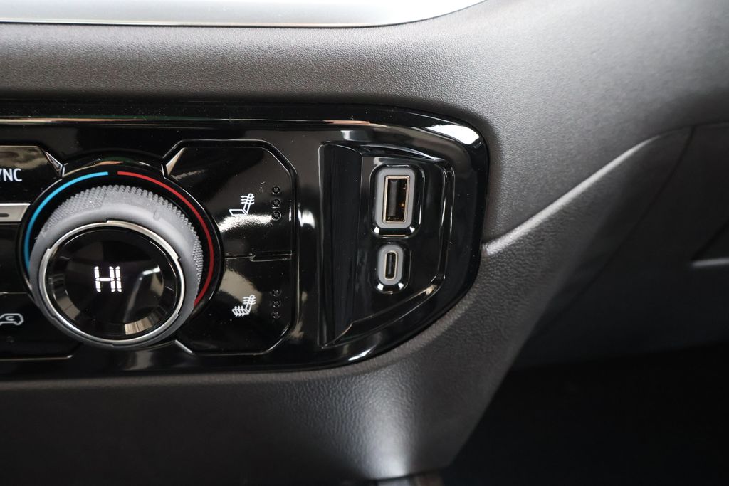 Thumbnail: 2024 Chevrolet Silverado 1500 - 29