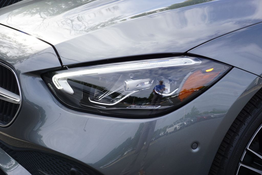 Thumbnail: 2024 Mercedes-Benz C-Class - 10