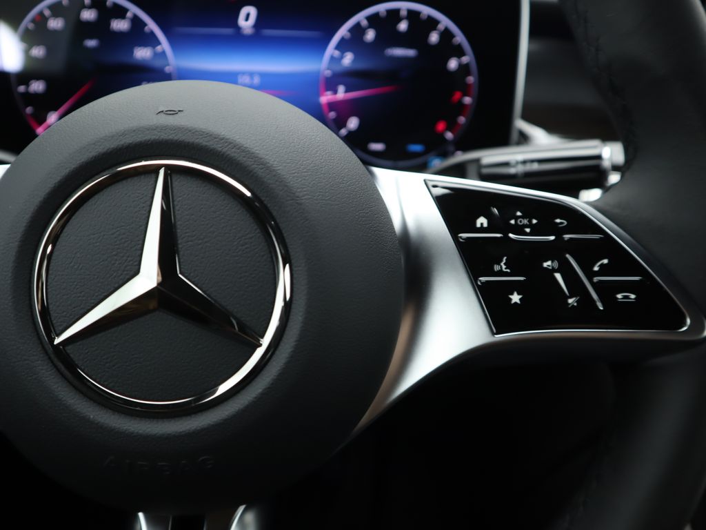 Thumbnail: 2025 Mercedes-Benz GLC - 12