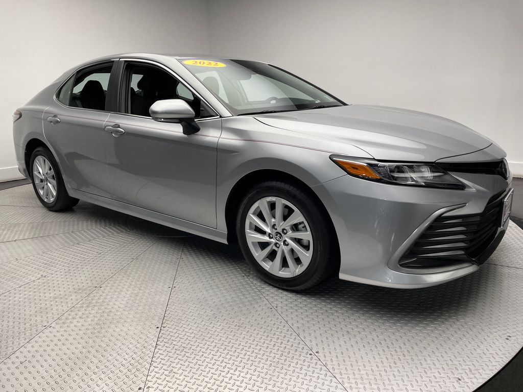 2022 Toyota Camry LE 3