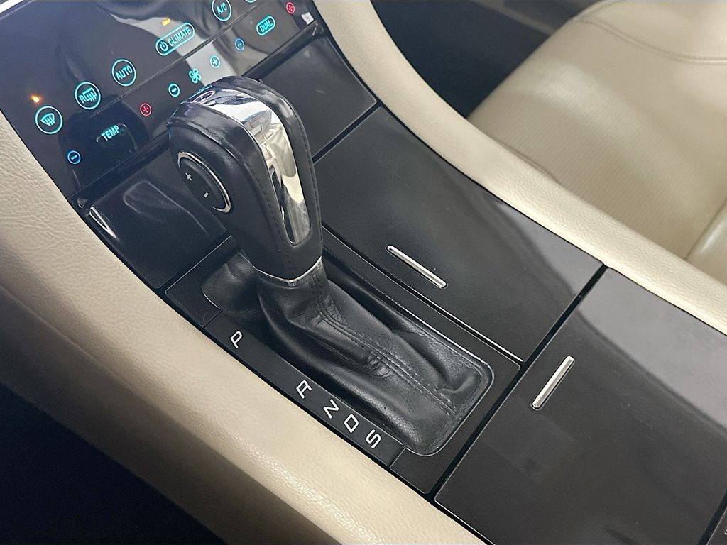 Used 2018 Red Ford Limited image 16