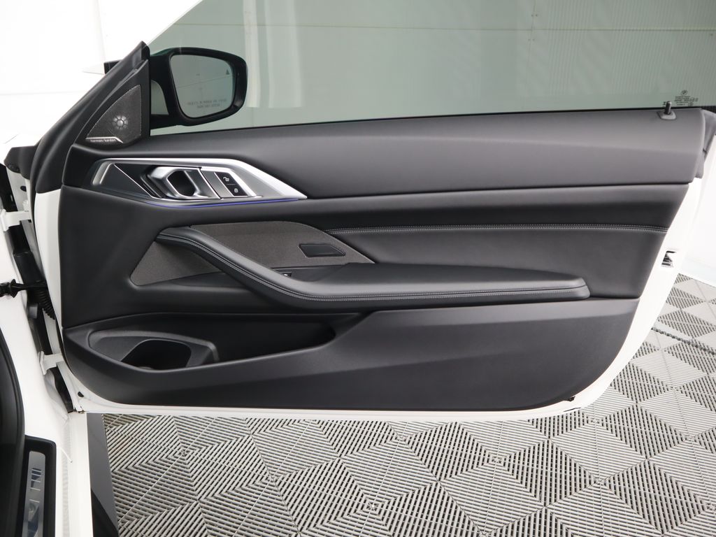 Thumbnail: 2023 BMW M4 - 26