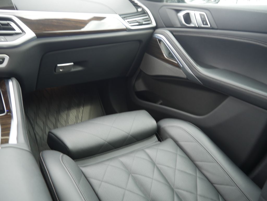 Thumbnail: 2023 BMW X6 - 32