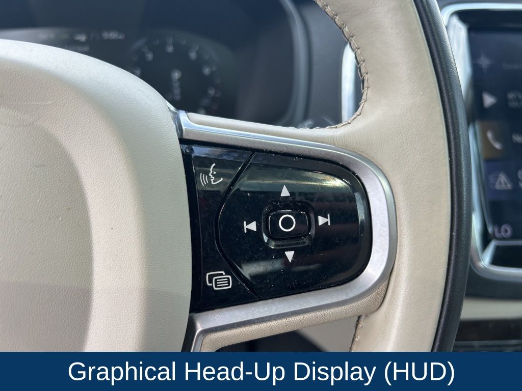 2019 Volvo XC90 T6 Momentum