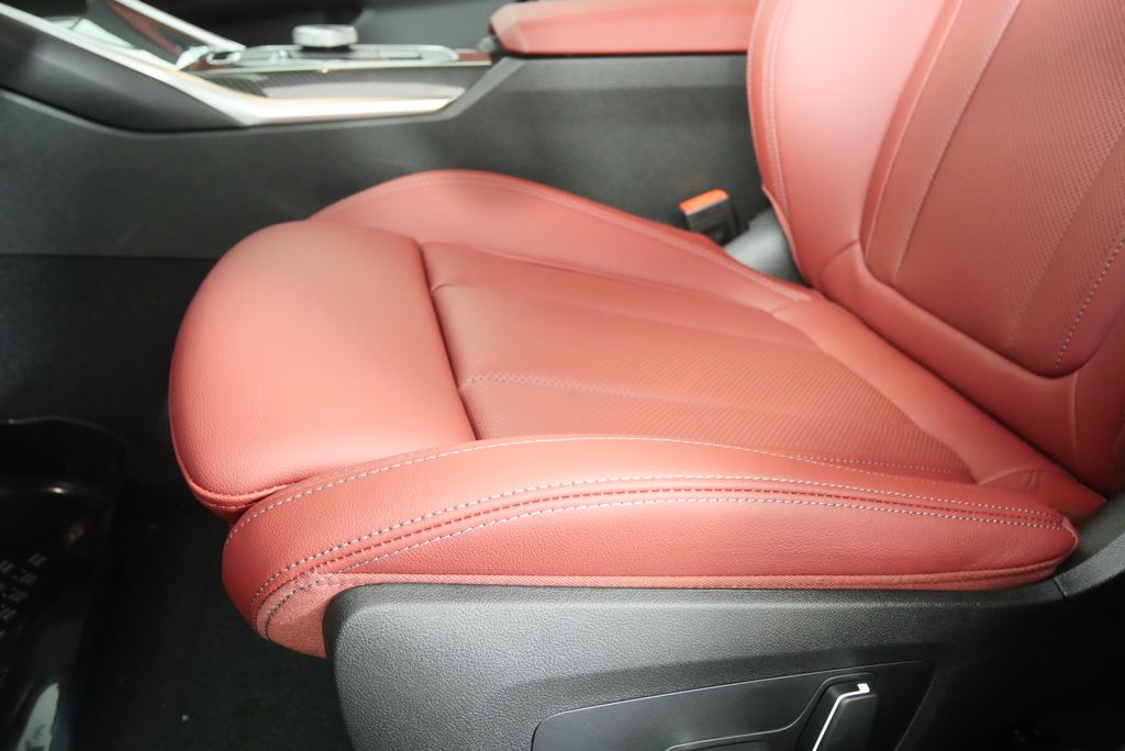 Thumbnail: 2026 BMW 3 Series - 9