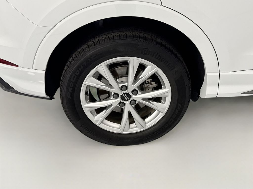 Thumbnail: 2025 Audi Q3 - 31