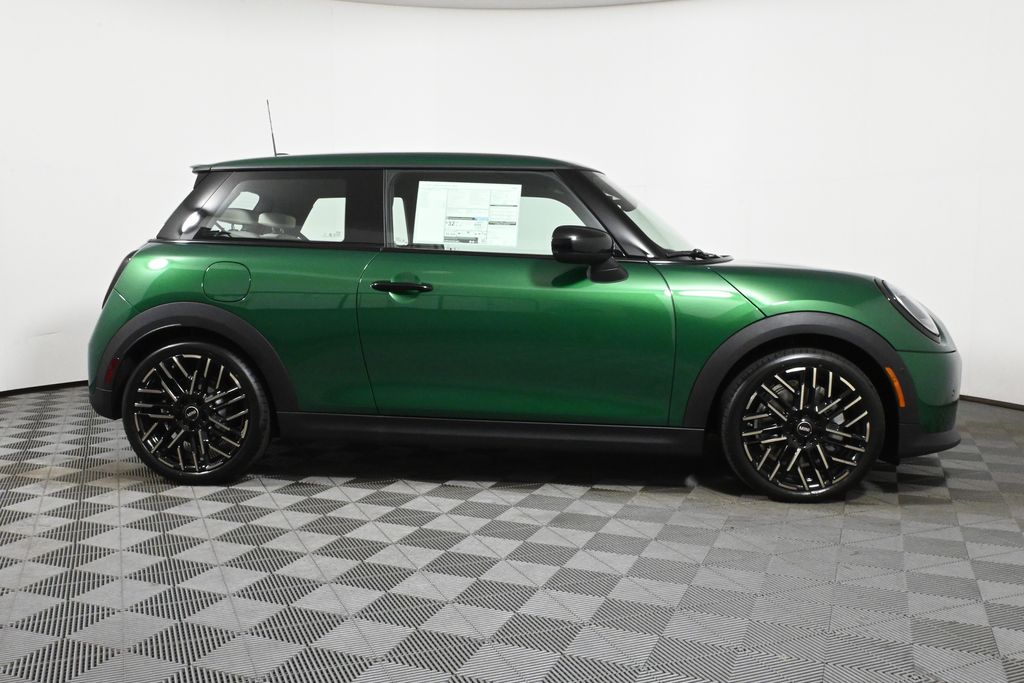 2025 MINI Cooper S 8