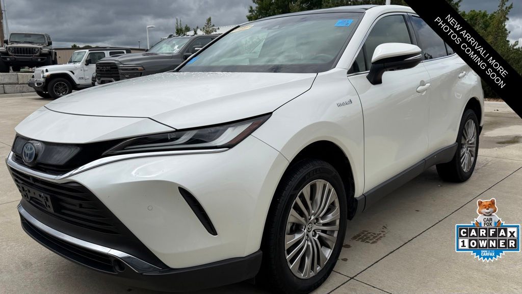 2021 Toyota Venza Limited Hybrid AWD's photo