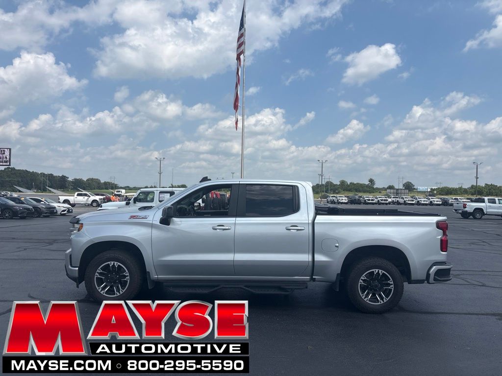 Silver Ice Metallic 2021 Chevrolet Silverado 1500 Pickup Truck Four-Wheel Drive Automatic