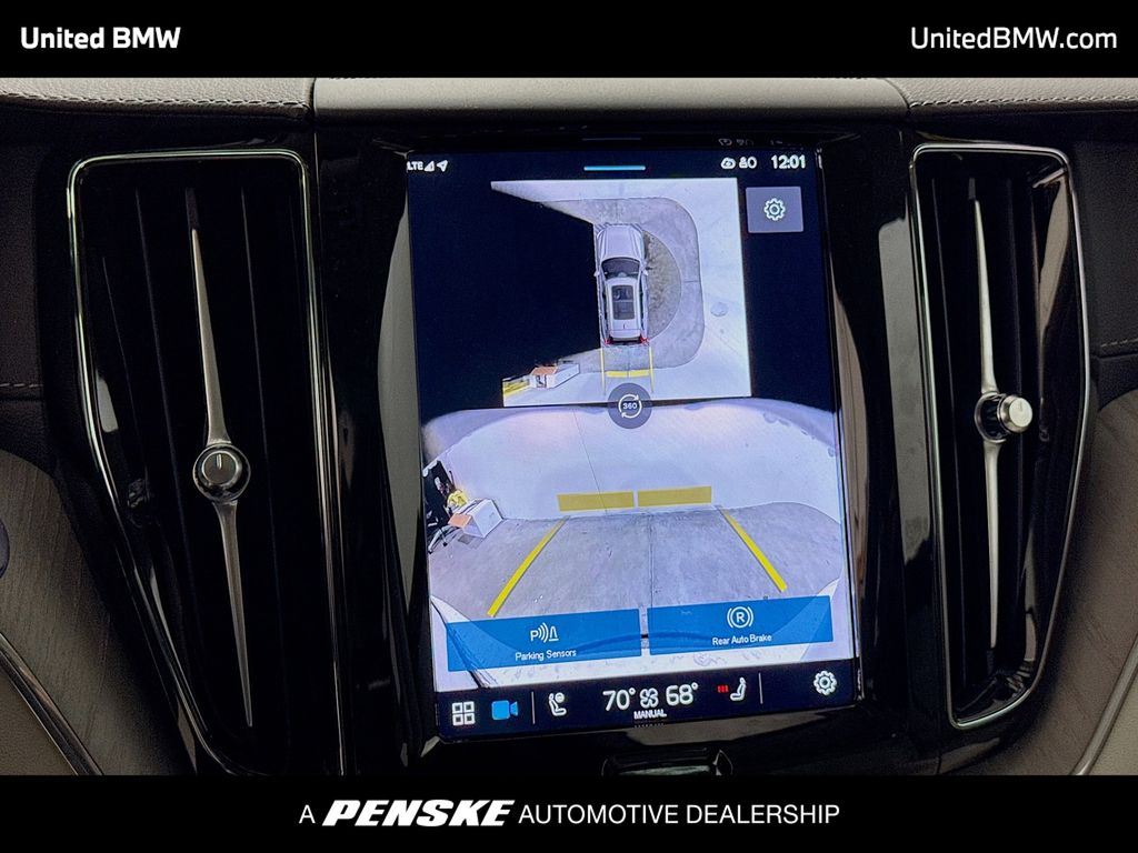 Thumbnail: 2025 Volvo XC60 - 9