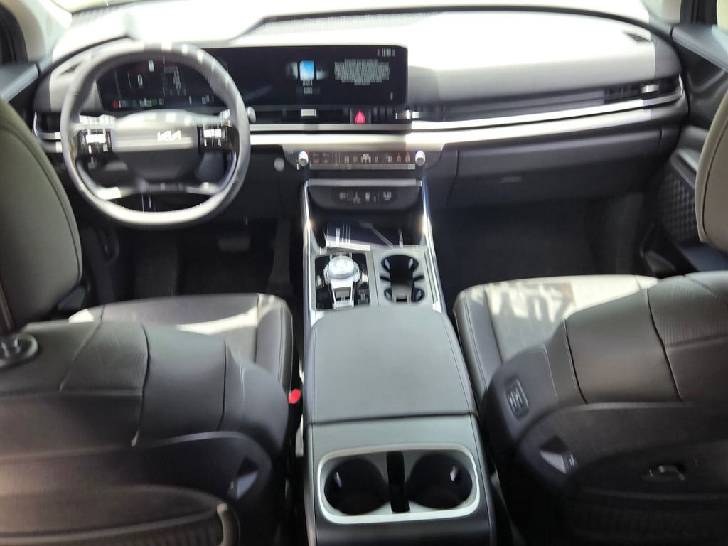 2027 Kia Carnival - $51,115