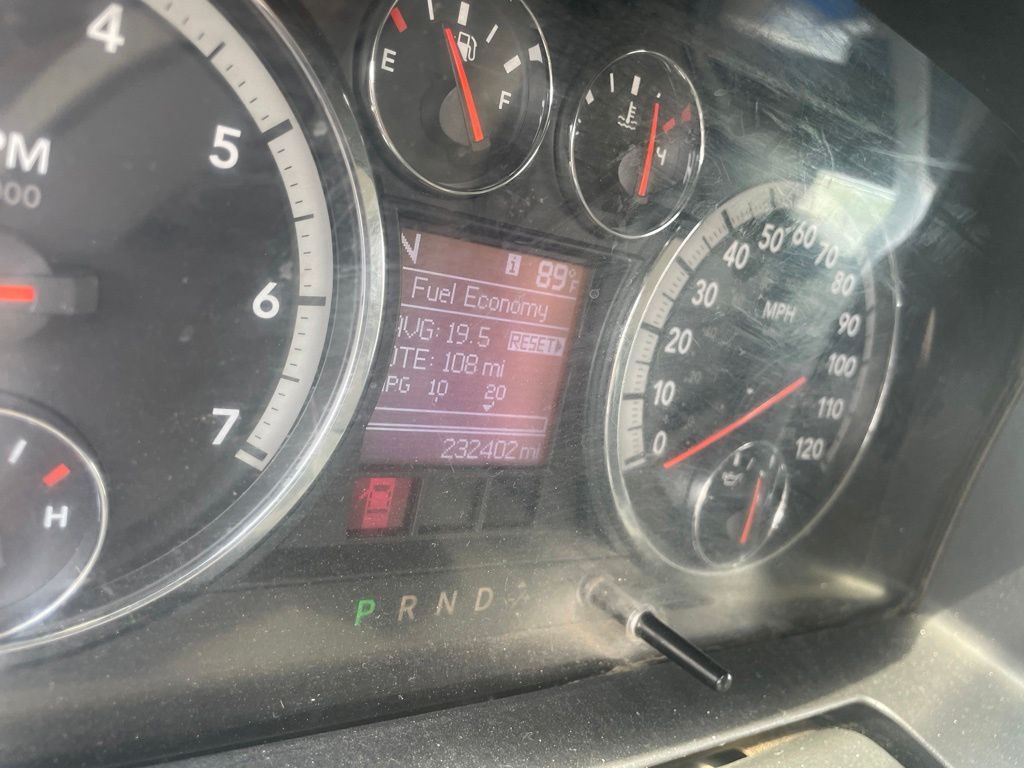 Used 2011 White Ram SLT image 7