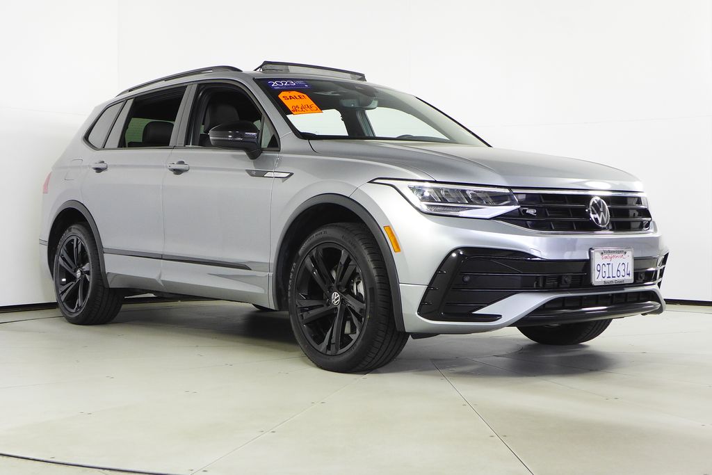 Thumbnail: 2023 Volkswagen Tiguan - 4