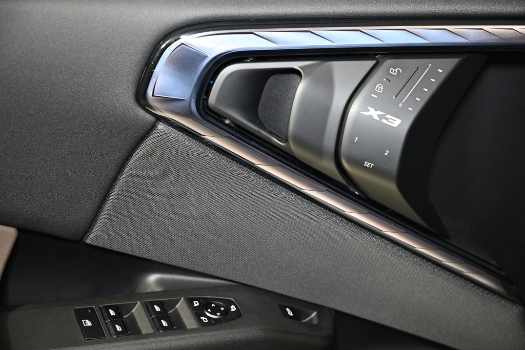 Thumbnail: 2025 BMW X3 - 22