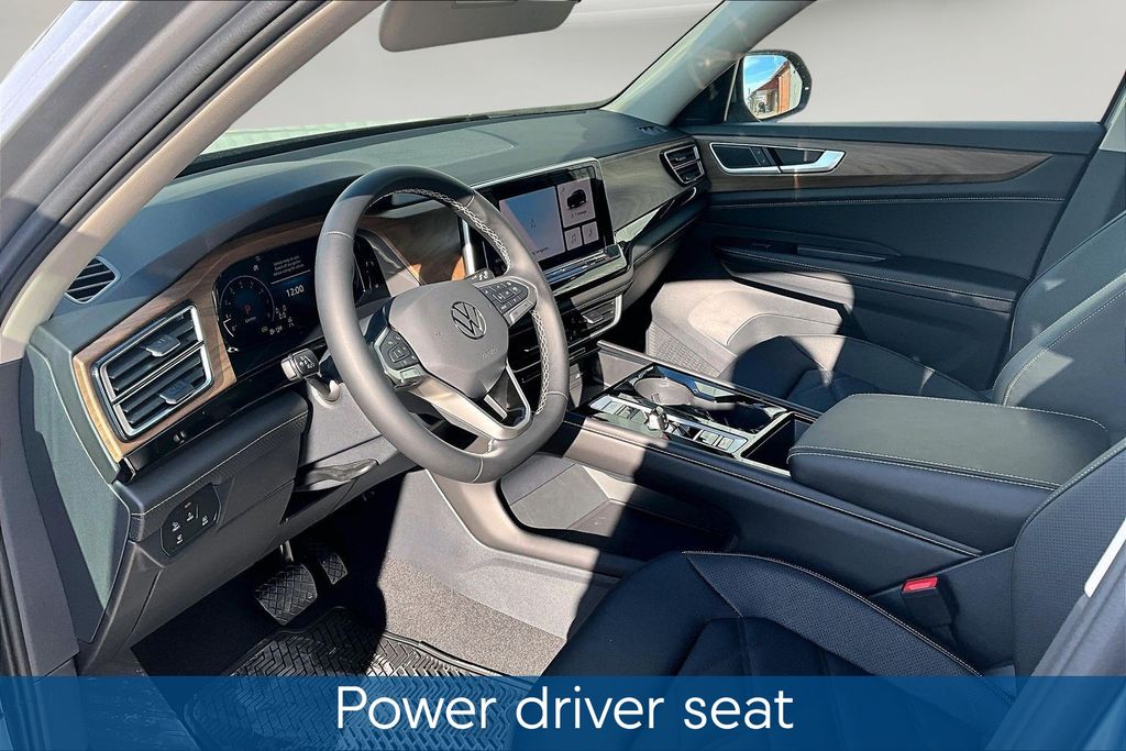 New 2026 Silver Volkswagen 2.0T SE w/Technology image 8