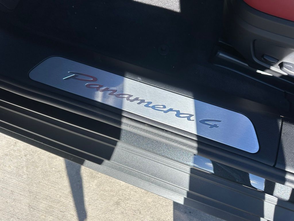 Thumbnail: 2026 Porsche Panamera - 22