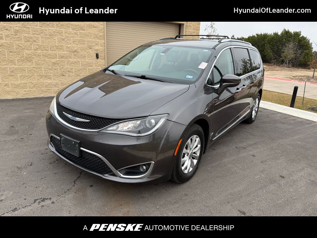 2018 Chrysler Pacifica Touring L -
                  Leander, TX