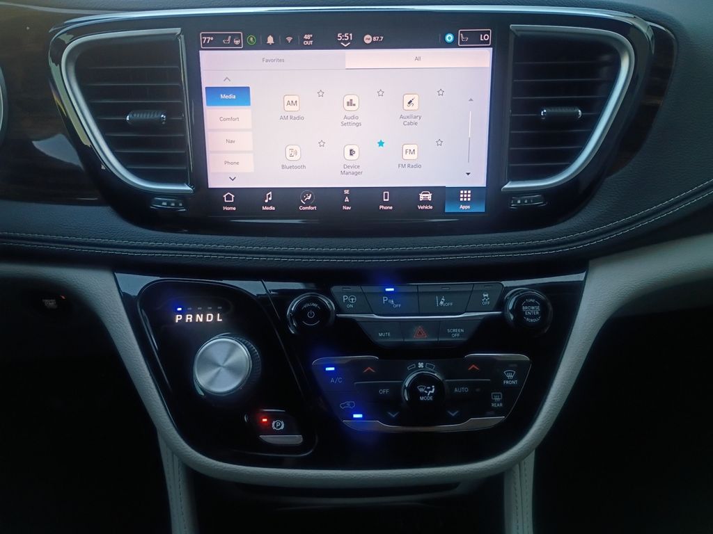 Used Car 2022 Chrysler Pacifica Hybrid  Limited For Sale Under $30,000 In Austin, Texas