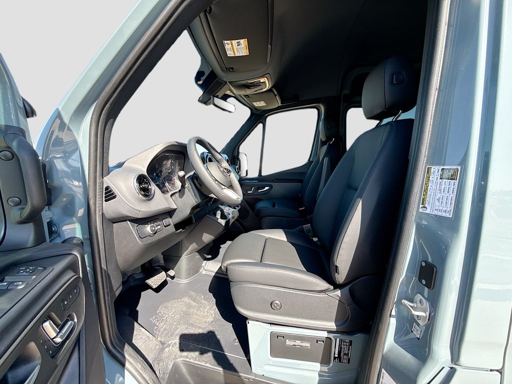Thumbnail: 2026 Mercedes-Benz Sprinter - 18