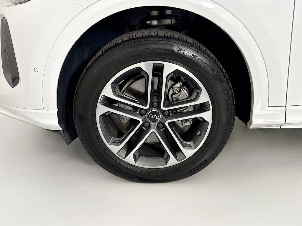 Thumbnail: 2025 Audi Q5 - 31