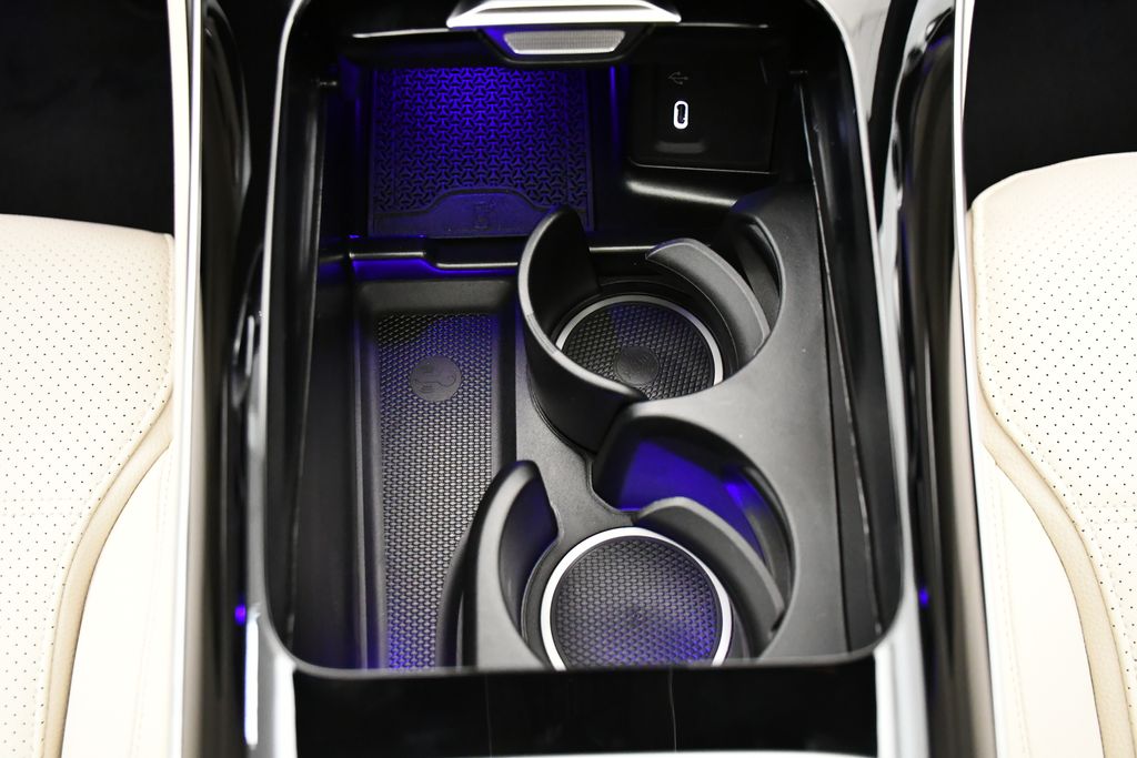 Thumbnail: 2026 Mercedes-Benz GLC - 30