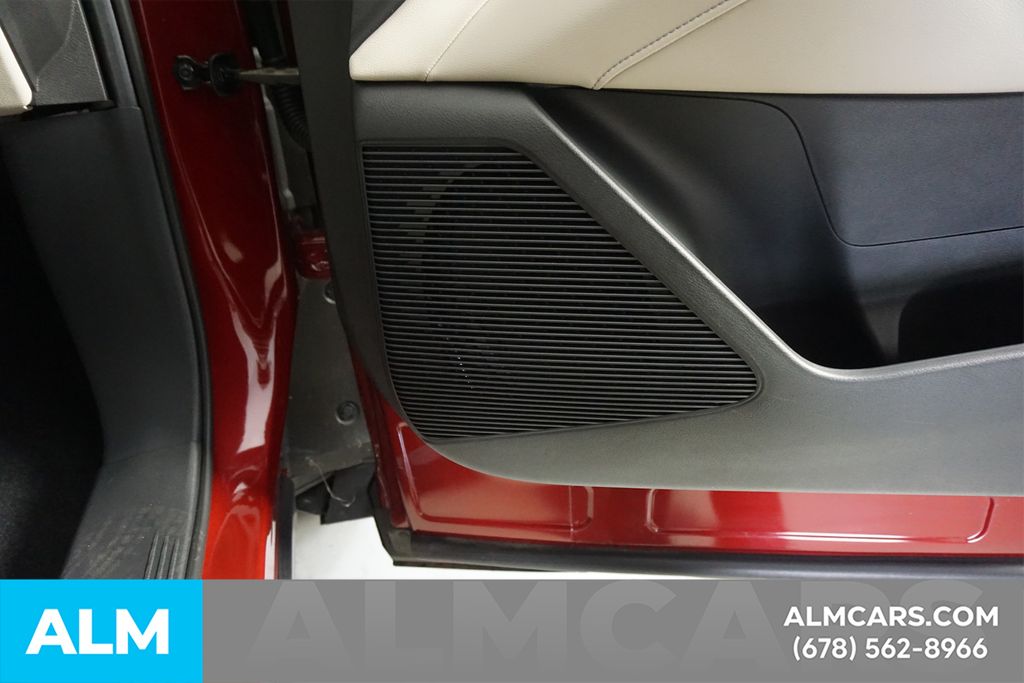 Used 2025 Red Nissan SL image 49