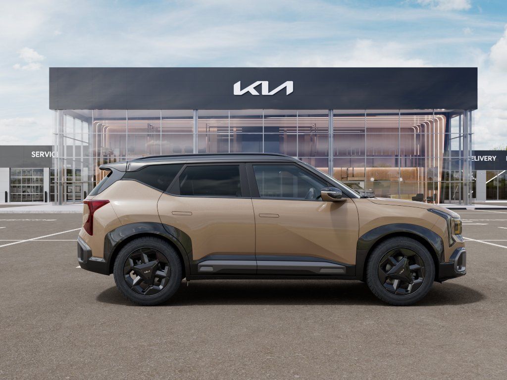 New 2027 Brown Kia X-Line S image 7