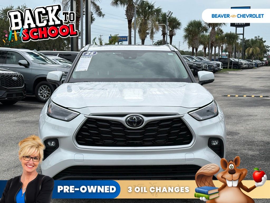 Used 2025 Toyota Highlander Hybrid SUV