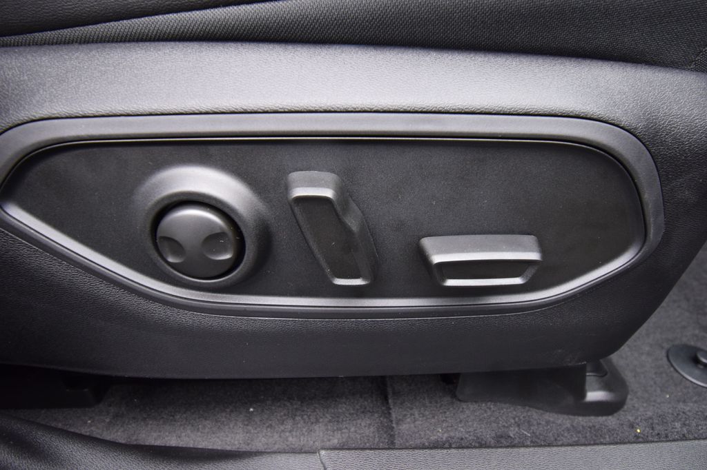 new 2026 Jeep Cherokee car, priced at $43,585