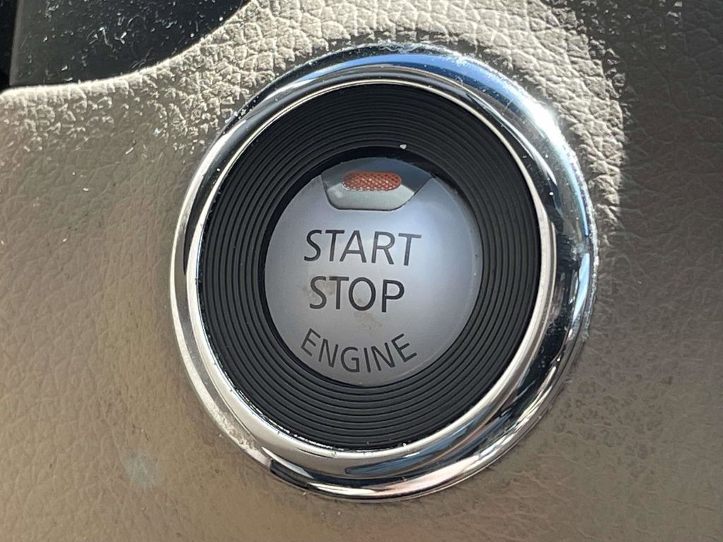 2016 Pearl White Nissan Altima 2.5 SL FWD Sedan