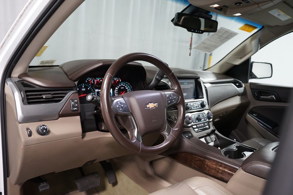Thumbnail: 2019 Chevrolet Tahoe - 7