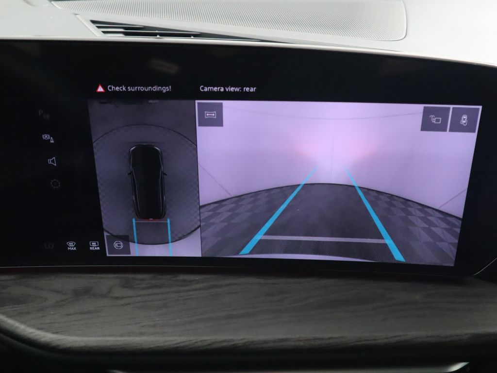 Thumbnail: 2025 Audi Q5 - 17