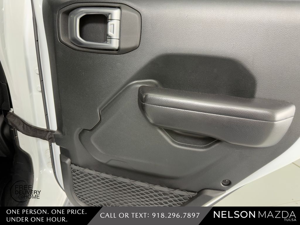 Used 2019 White Jeep Unlimited Sport S image 40