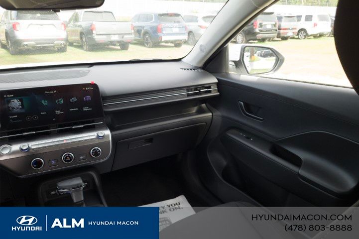 New 2026 White HYUNDAI SE image 19