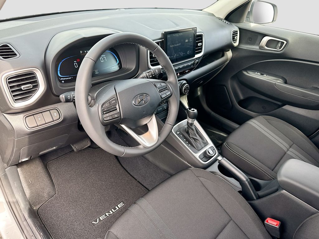 2025 Hyundai Venue SEL 9