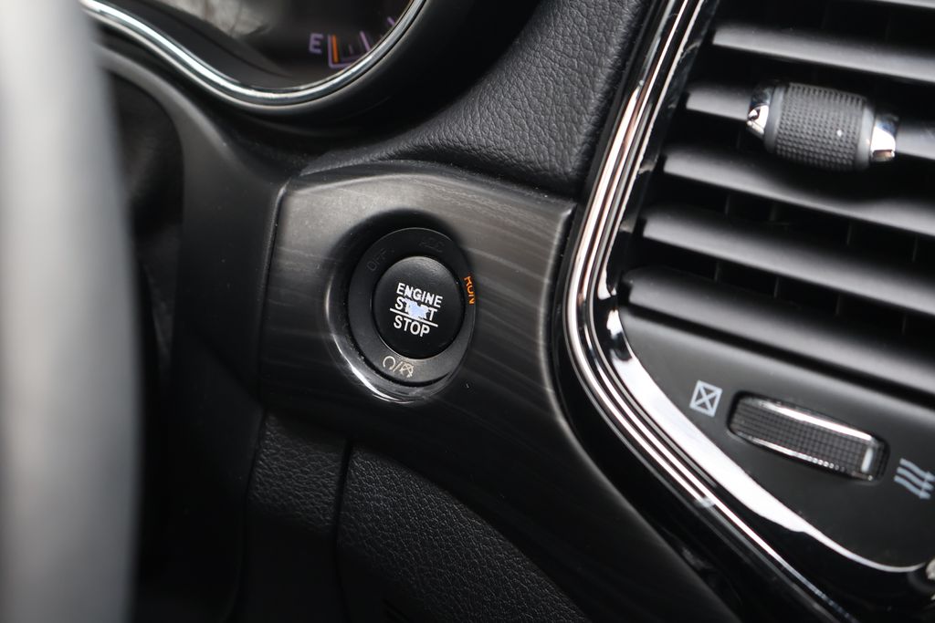 Thumbnail: 2019 Jeep Grand Cherokee - 25