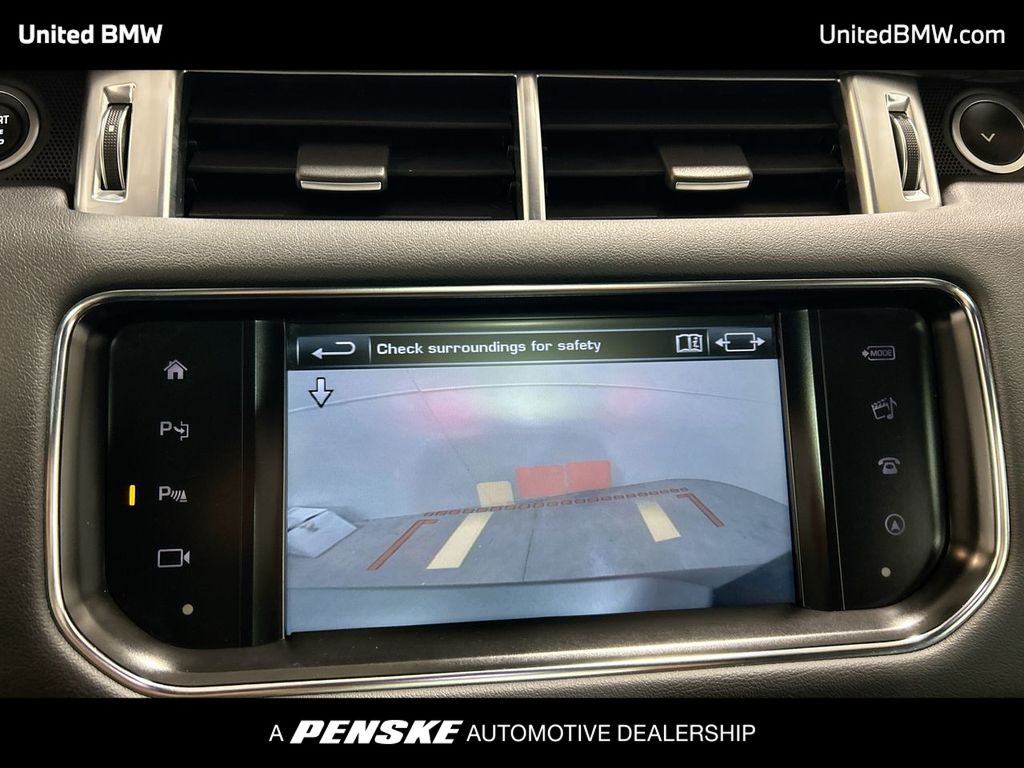 Thumbnail: 2016 Land Rover Range Rover Sport - 17