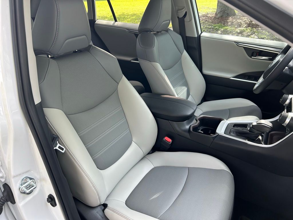 2024 Toyota RAV4 Limited 15