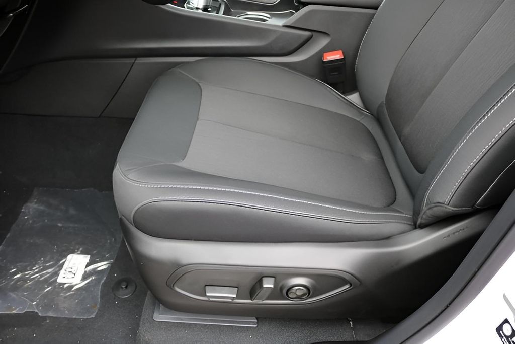 New Car 2025 Jeep Grand Cherokee L  Laredo For Sale Under $35,000 In Austin, Texas