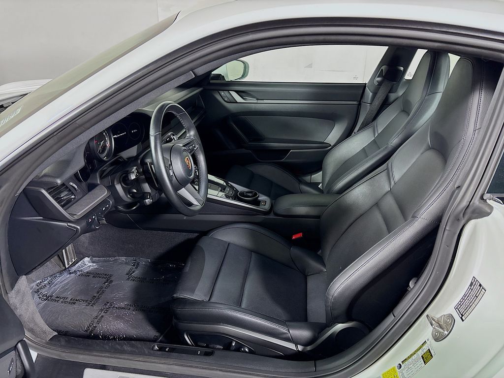 2024 Porsche 911 Carrera 4