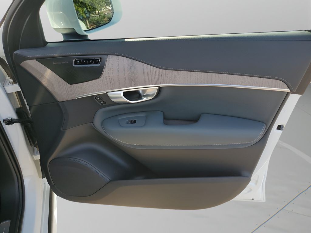Used Car 2024 Volvo Xc90 Recharge Plug-in Hybrid  Ultimate For Sale Under $60,000 In Austin, Texas