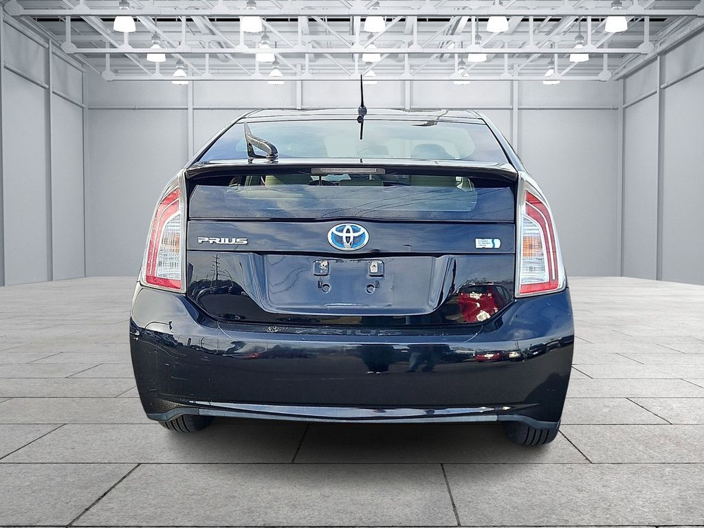 Thumbnail: 2014 Toyota Prius - 6