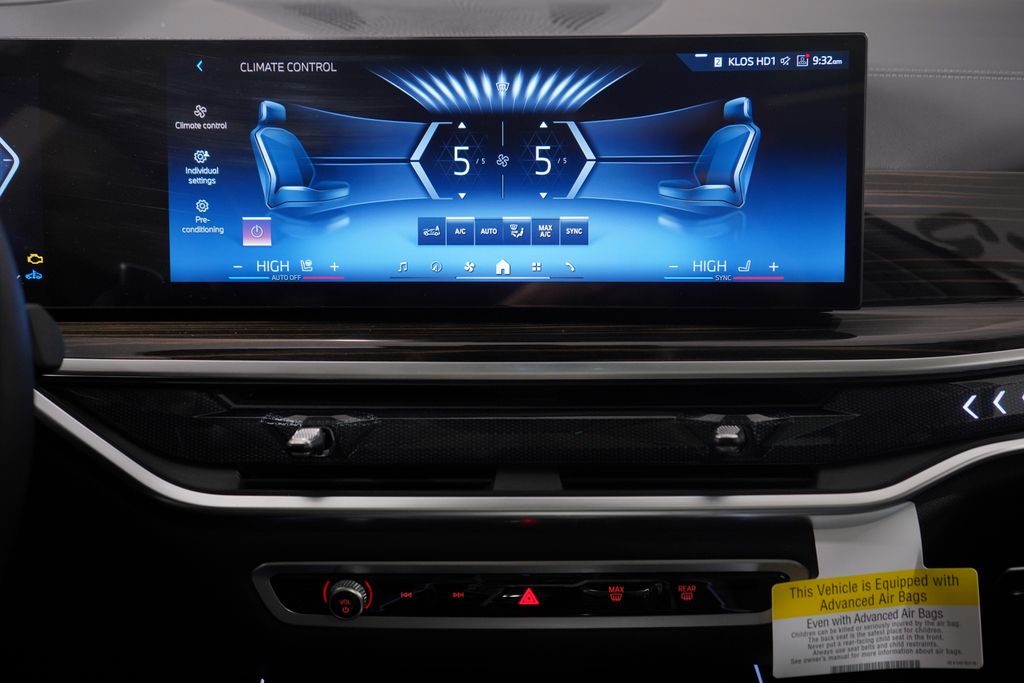 Thumbnail: 2025 BMW X7 - 14