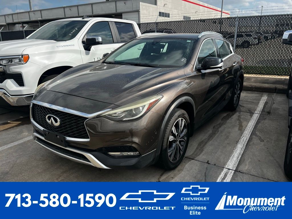 2017 INFINITI QX30 Premium AWD