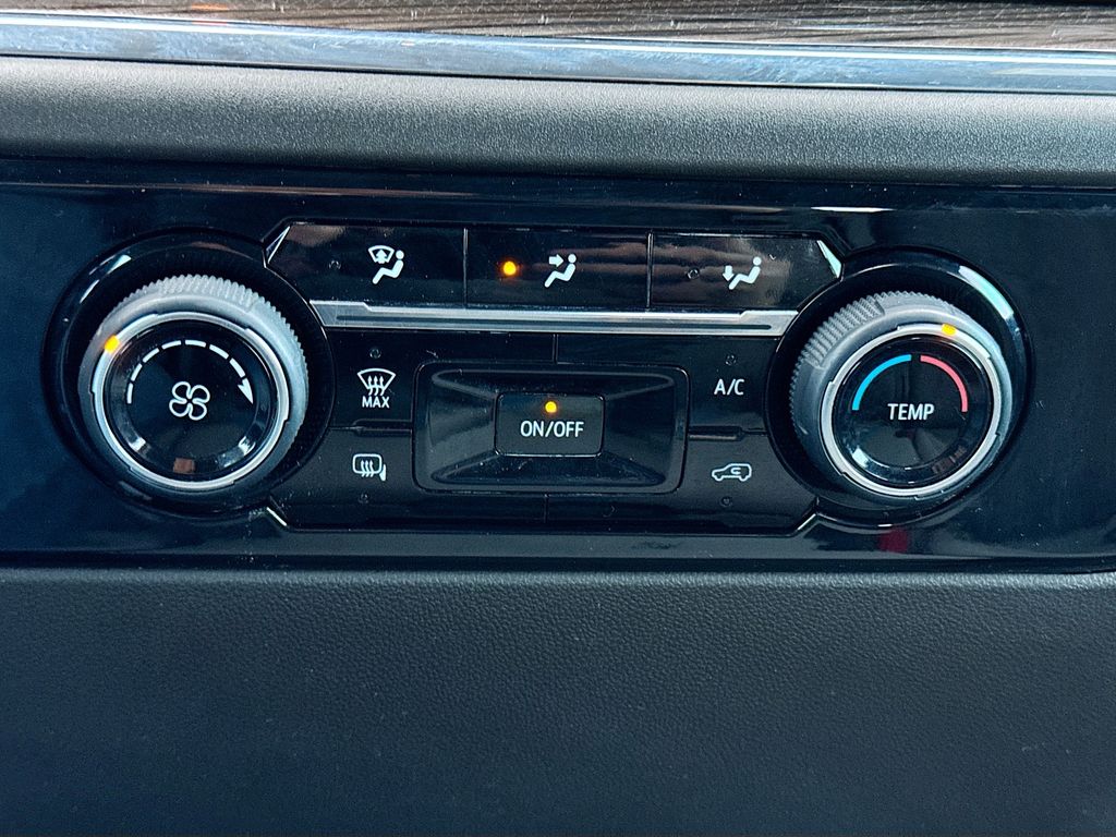 2024 Chevrolet Silverado 3500HD LT - Photo 19