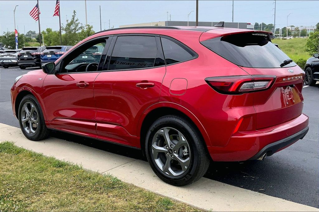 Used 2024 Ford Escape ST-Line with VIN 1FMCU0MZ7RUB17036 for sale in Kansas City