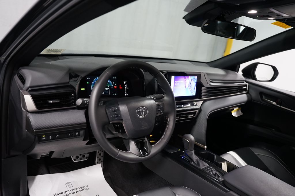 Thumbnail: 2025 Toyota Camry - 11