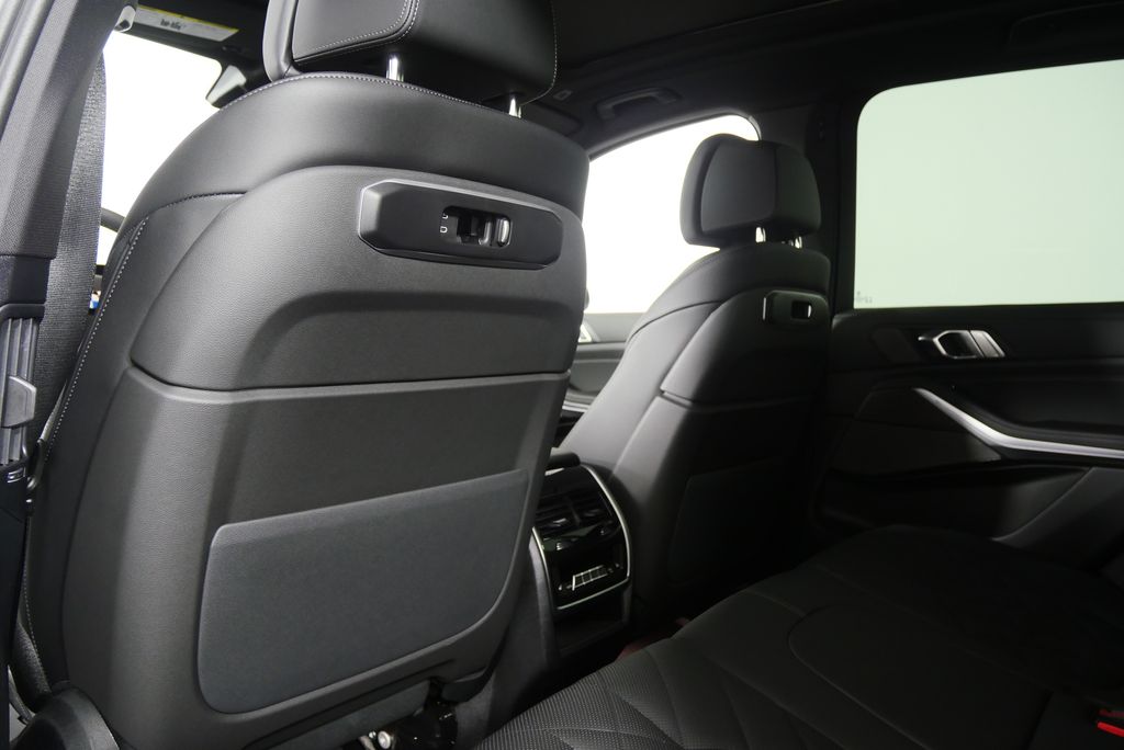 Thumbnail: 2026 BMW X5 - 16