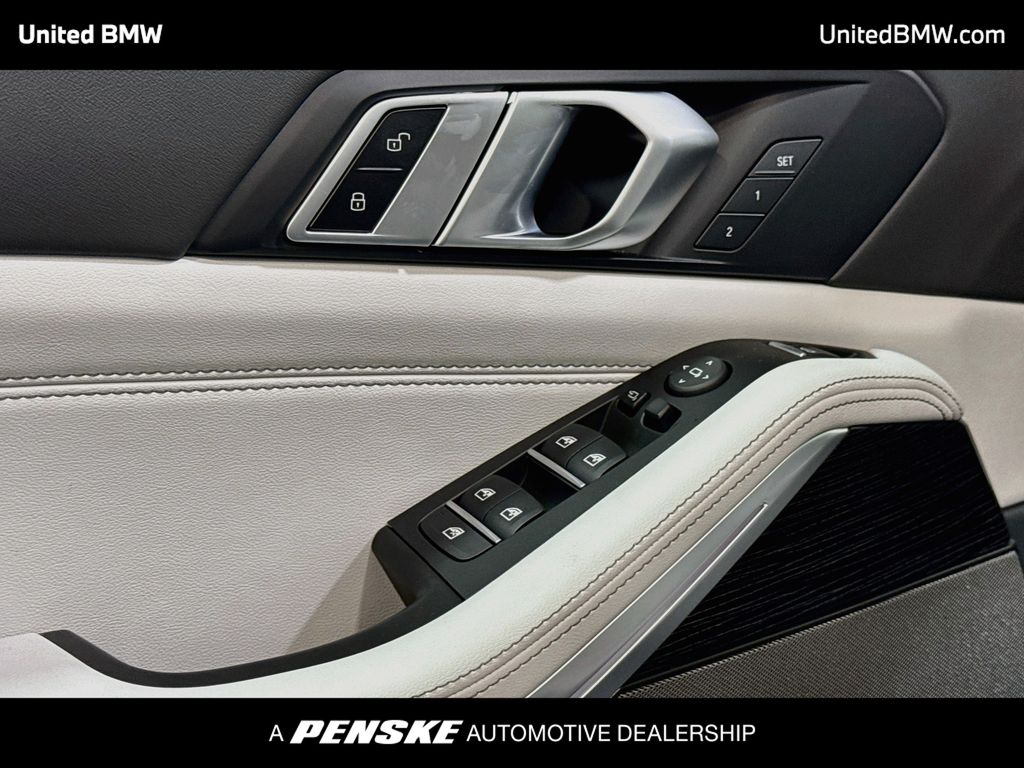 Thumbnail: 2026 BMW X5 - 10
